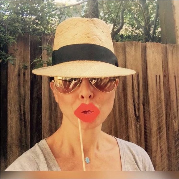 Profile Picture of Simone Laity (@simonelaity) on Poshmark