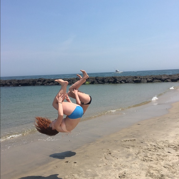 Profile Picture of Emma Chafey (@emmalynn33) on Poshmark