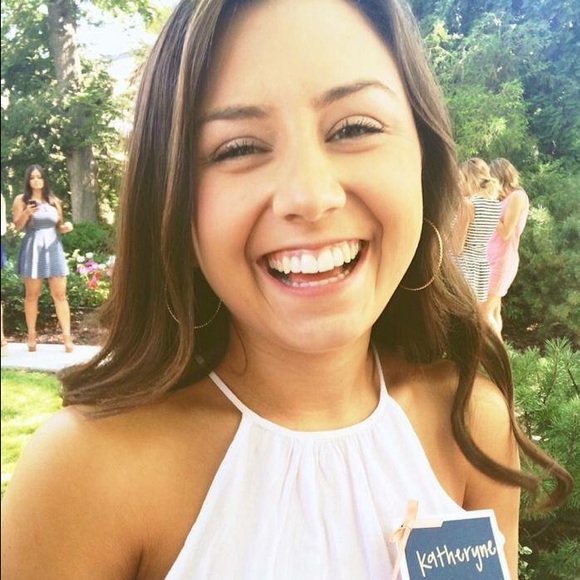 Profile Picture of Katheryne Yates (@kathyataes) on Poshmark