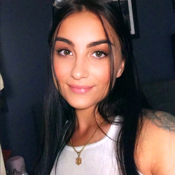 Profile Picture of Christine Trautman (@christinetrautm) on Poshmark