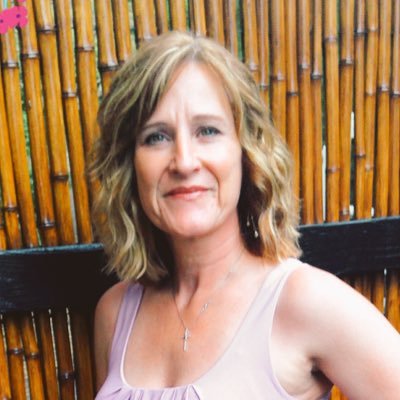 Profile Picture of Lisa Robyn Wilkins (@kringsmom) on Twitter