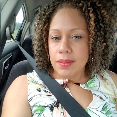 Profile Picture of Sheila Spotts-Murphy (@SSHarmony23) on Twitter