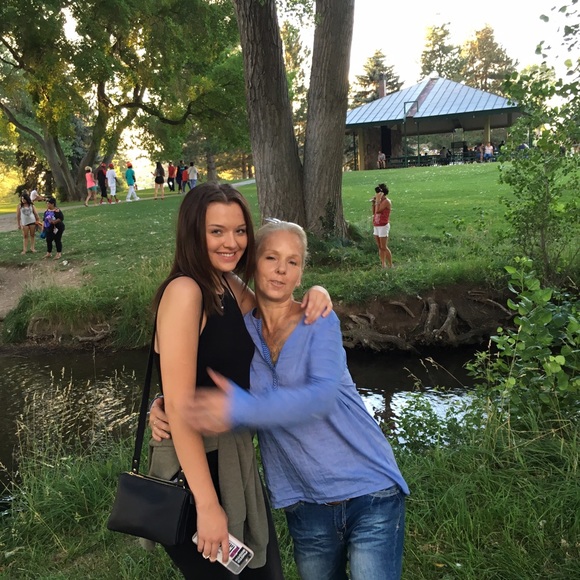 Profile Picture of Heather Hansgen (@hsb1173) on Poshmark