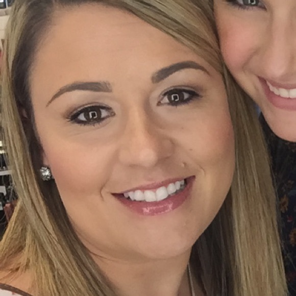 Profile Picture of Mallory Payne (@mpayne55) on Poshmark