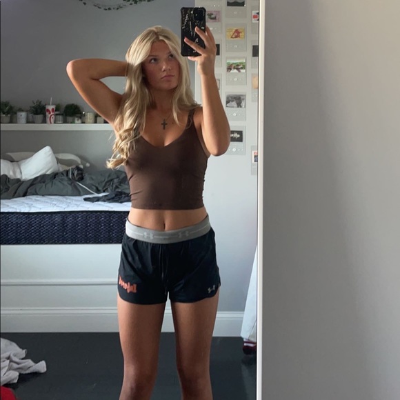 Profile Picture of Cora Gilio (@cora_gilio) on Poshmark