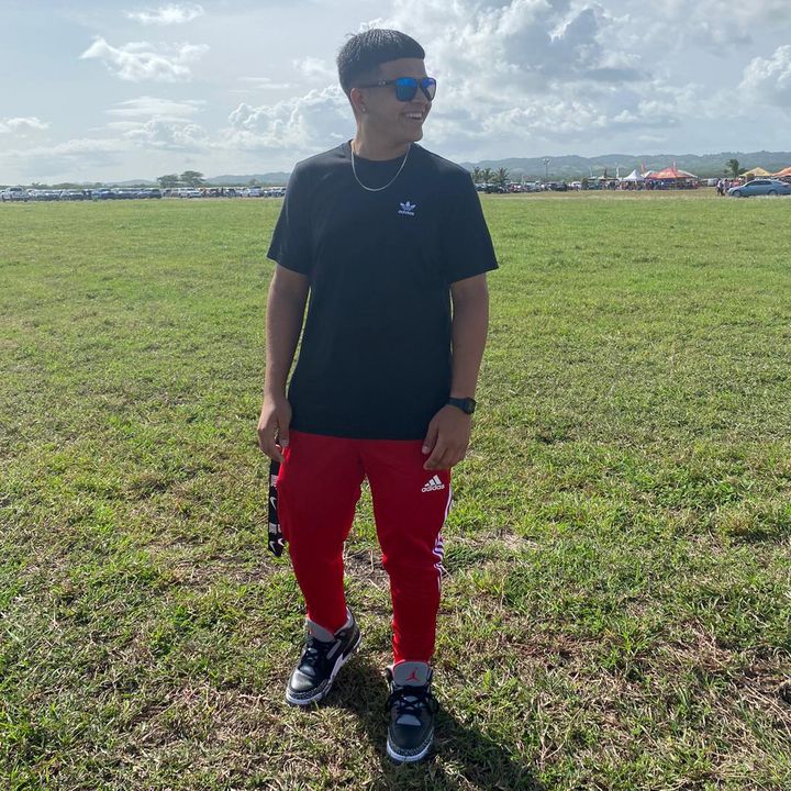Profile Picture of Larry Laracuente (@larrylaracuente) on Tiktok