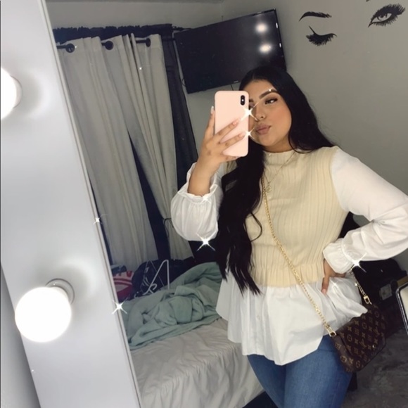 Profile Picture of Alejandra Segura (@alejandra1378) on Poshmark