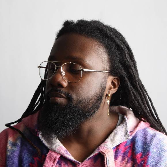 Profile Picture of James Farr (@jamesfarr3) on Poshmark