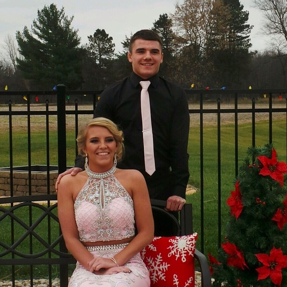 Brodi Tobolski - Poshmark Profile Picture of Brodi Tobolski (@brodinicole) on Poshmark