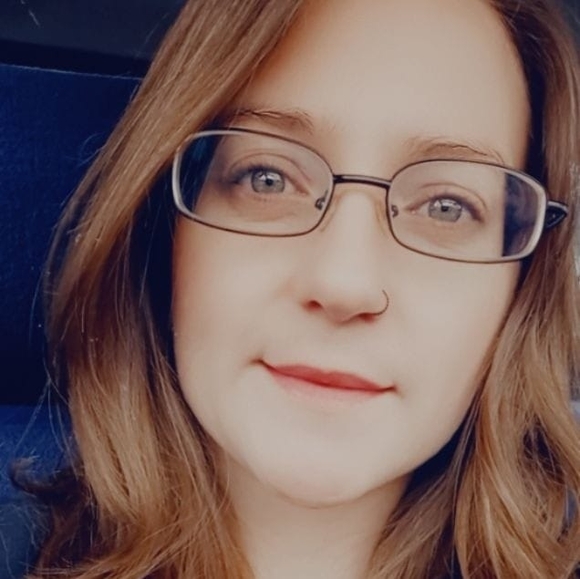 Profile Picture of Amber Swoape (@booziebear) on Poshmark