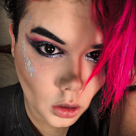 Profile Picture of Matthew Wieckowski (@mwieckowski) on Poshmark