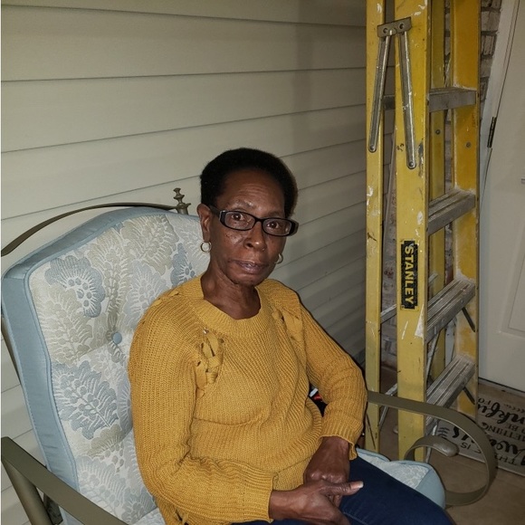 Belove Beloved - Poshmark Profile Picture of Belove Beloved (@belovebeloved) on Poshmark