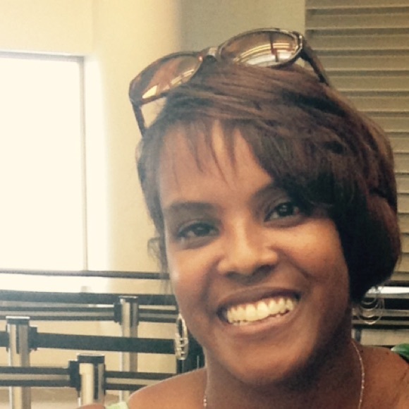 Profile Picture of Heather Mcfarland (@migirls2) on Poshmark