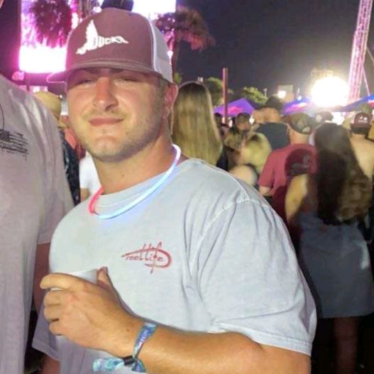 Profile Picture of chasegalloway420 (@@chasegalloway420) on Tiktok