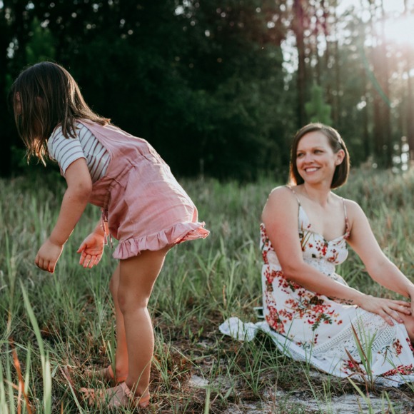 Profile Picture of Joanna Moore (@dreamwrld7) on Poshmark