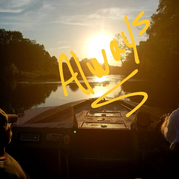 Robin Haverstick - Poshmark Profile Picture of Robin Haverstick (@robinhaverstick) on Poshmark