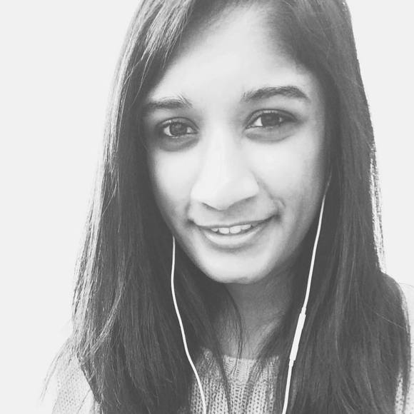 Profile Picture of Yanushka Gnanamuttu (@yanushka2008) on Poshmark