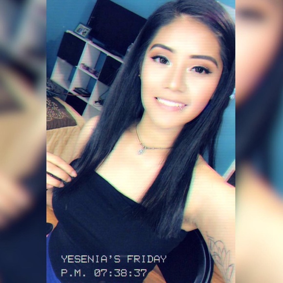 Profile Picture of Yesenia Mejia (@heartttyesiee) on Poshmark