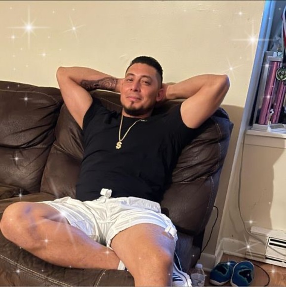 Profile Picture of Alexander Enriquez (@alexanderenr160) on Poshmark