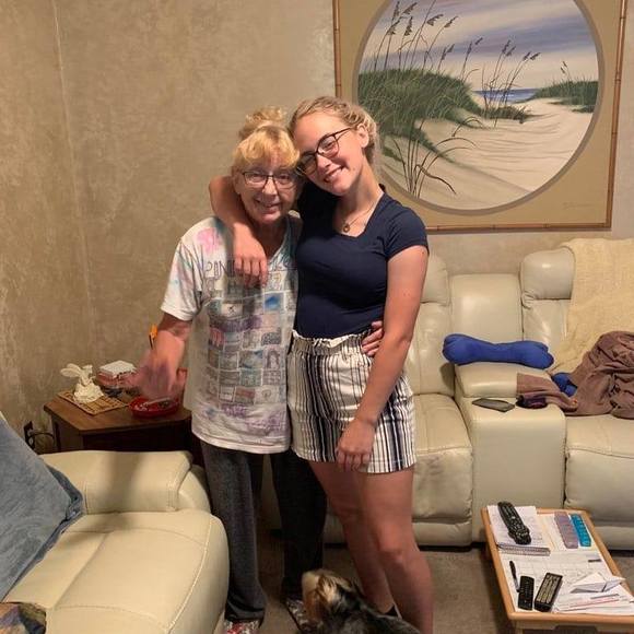 Profile Picture of Sandra Opferman (@sandieopferman) on Poshmark