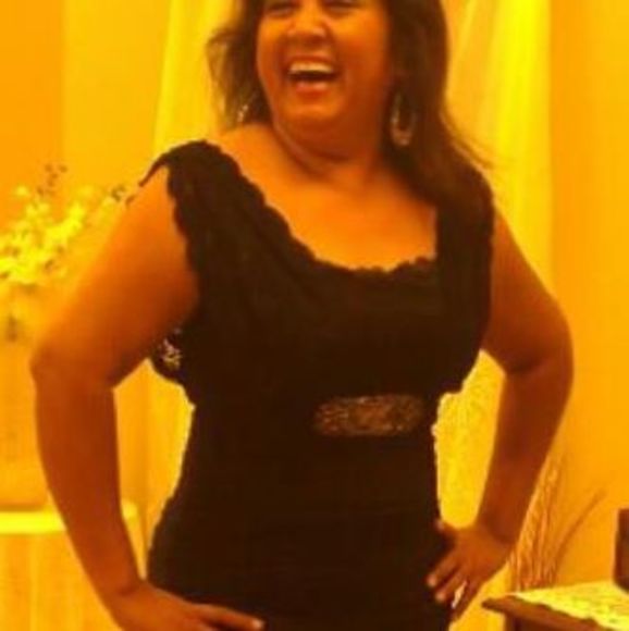 Profile Picture of Lorena Montero-romero (@lorenamontero97) on Poshmark