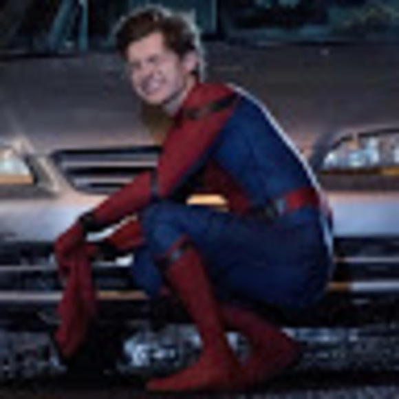 Profile Picture of Ellie Mccullors (@esmccullors) on Poshmark