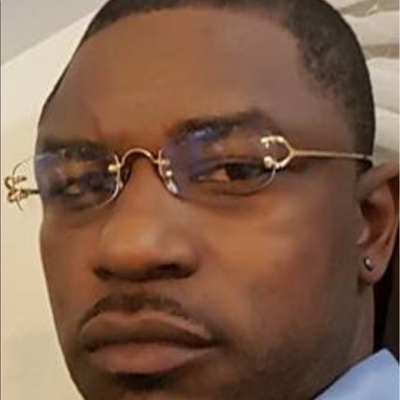 Profile Picture of Mohamed Comara (@demesse) on Poshmark