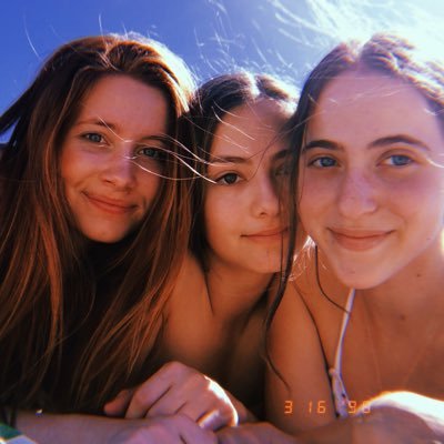 Profile Picture of Audrey Regan (@AudreyRegan15) on Twitter
