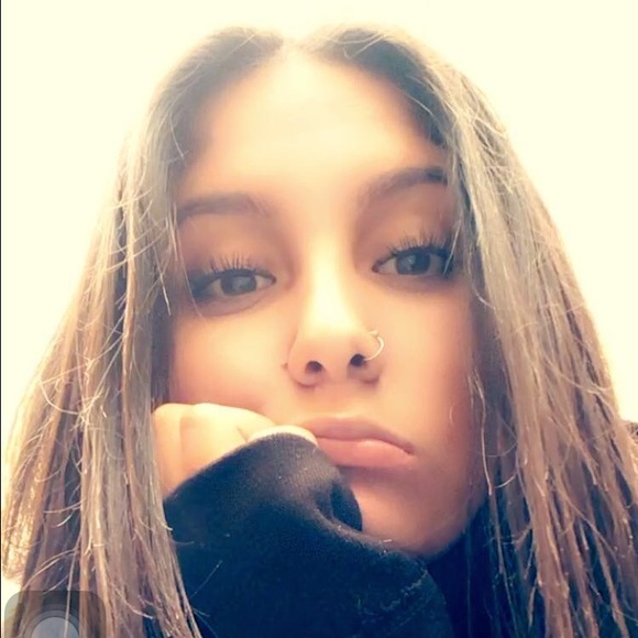 Profile Picture of Emily Enriquez (@emilyenriquez_) on Poshmark