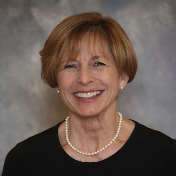 Profile Picture of Mel Horton (@lemnotroh) on Poshmark