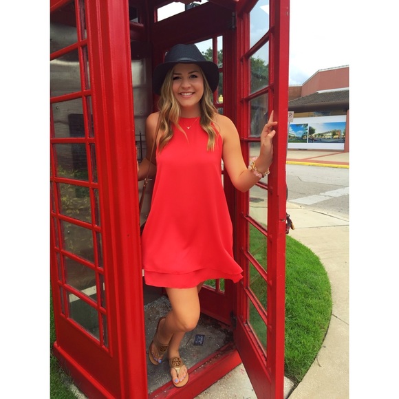 Profile Picture of Jenna Dahlin (@jennnaaa26) on Poshmark