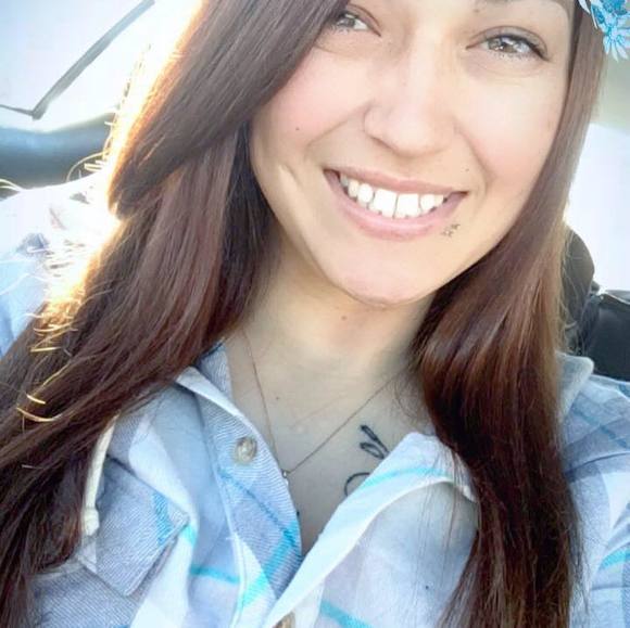 Profile Picture of Krystin Baumgaertel (@angelzryder) on Poshmark