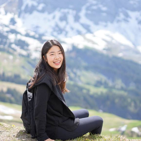 Profile Picture of Shelly Wu (@shellywu) on Poshmark