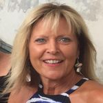 Profile Picture of Bernadette Mullins (@bernamullins) on Instagram