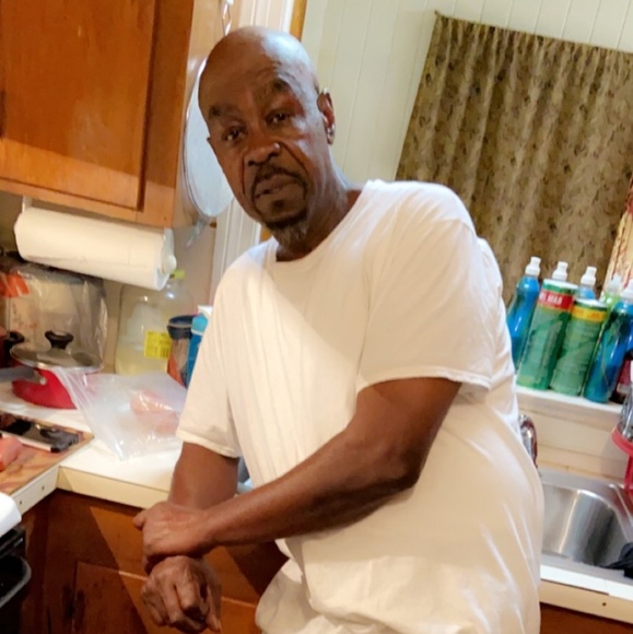 Nathaniel Hopkins - Poshmark Profile Picture of Nathaniel Hopkins (@natedogg0066) on Poshmark