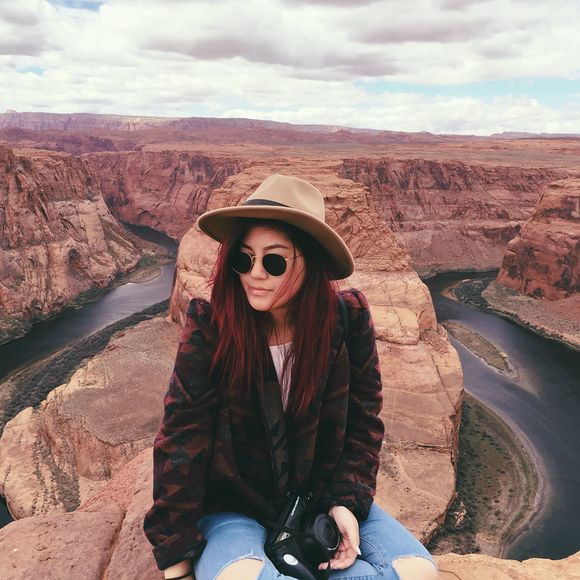 Profile Picture of Victoria Hoang (@_victoriahoang) on Poshmark