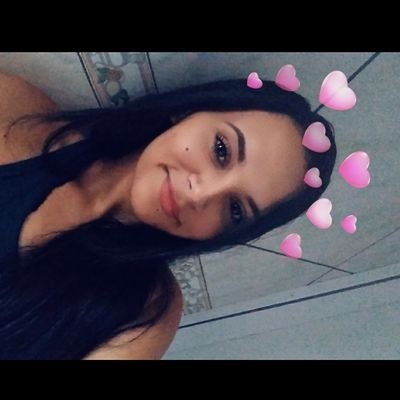 Profile Picture of Dani 🌻 (@danii_glover) on Twitter
