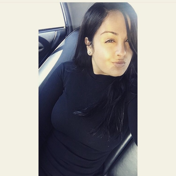 Profile Picture of Rhanda Aqleh (@rhandaaqleh) on Poshmark