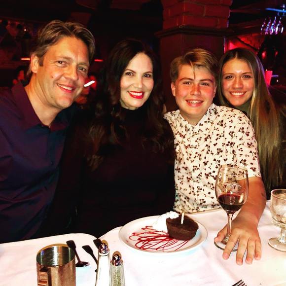 Profile Picture of Joanne Thorne (@mrsthorne11) on Poshmark