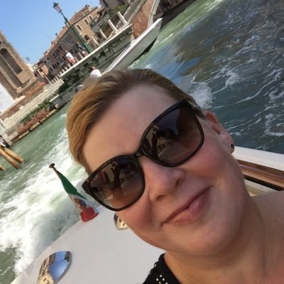 Profile Picture of Sara Grant (@AuthorSaraGrant) on Twitter