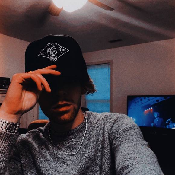 Profile Picture of Preston Burns (@prestoncburns) on Poshmark