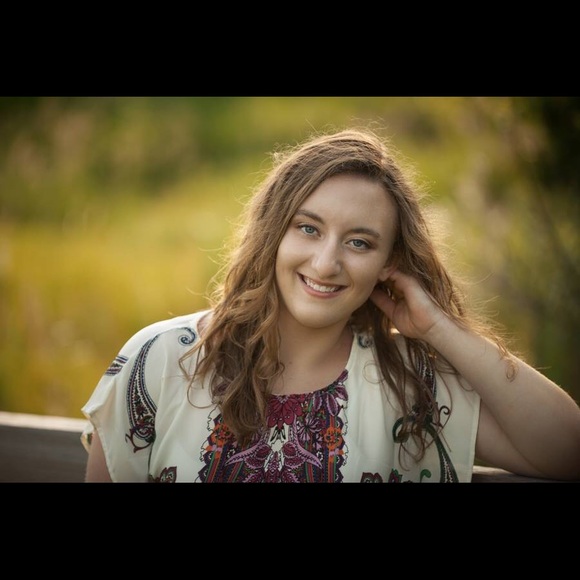 Profile Picture of Jordan Helbing (@jordyhelbing) on Poshmark