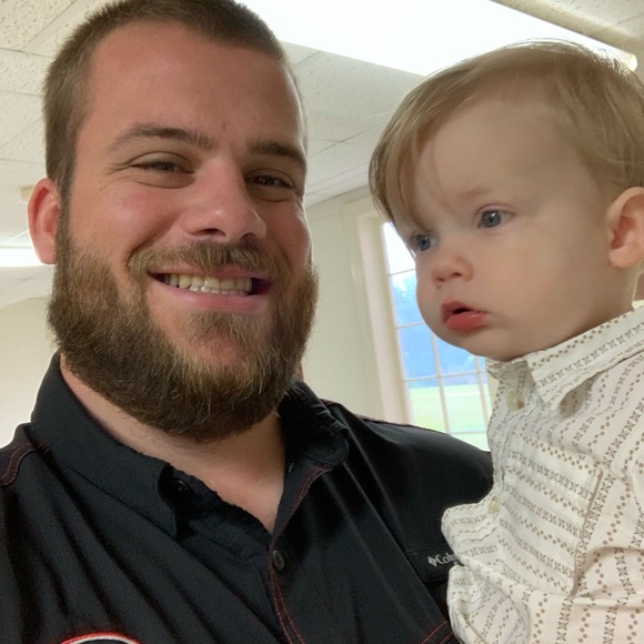 Profile Picture of Matthew Efird (@matthewe72) on Poshmark