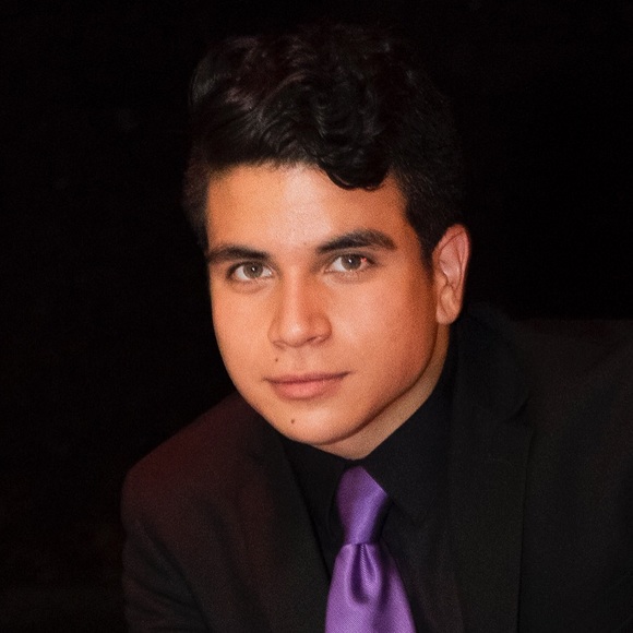 Profile Picture of Michael Cancelleri jr. (@mikecelery) on Poshmark