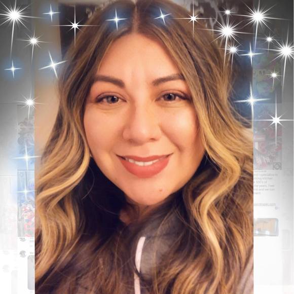 Profile Picture of Veronica Koellner (@veroponce2004) on Poshmark