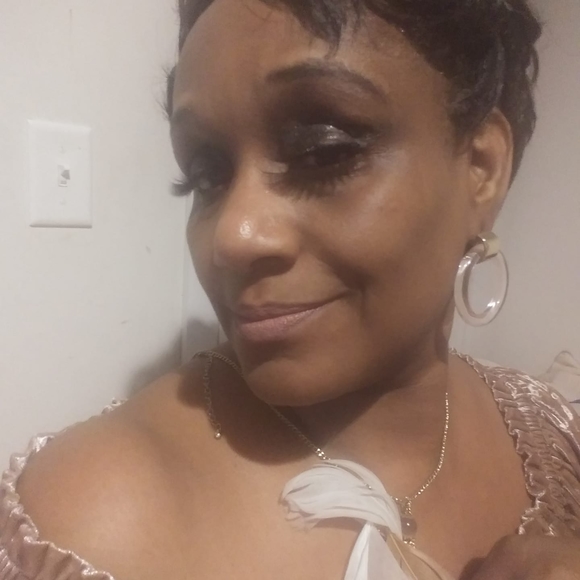 Profile Picture of Denise Womack-mcneil (@tootsieroll521) on Poshmark