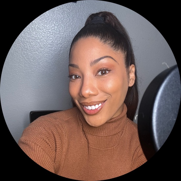 Profile Picture of Chelsea Ricotta (@chelsea_ricotta) on Poshmark