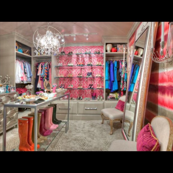 Profile Picture of Donna Kozell (@eclectic_donna) on Poshmark