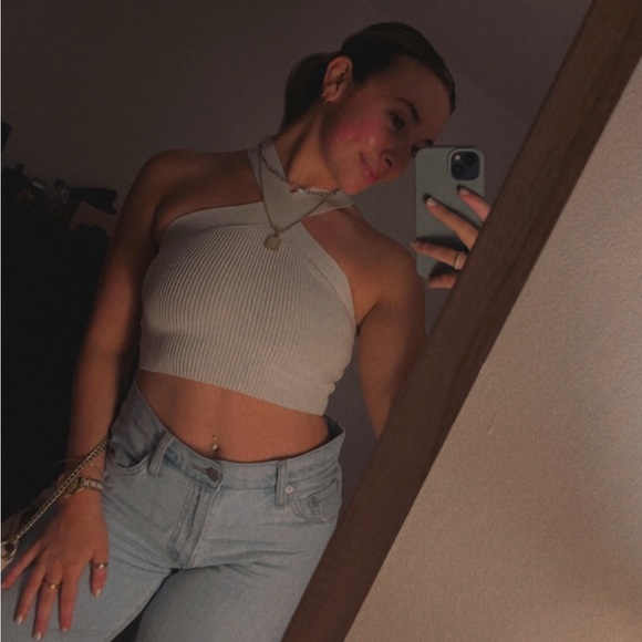 Jen Punzio - Poshmark Profile Picture of Jen Punzio (@jpunzio) on Poshmark