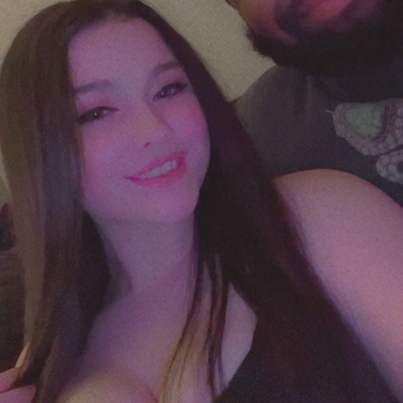 Profile Picture of Taylor Gullion (@taybug4200) on Poshmark